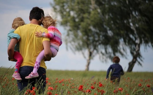 Is it OK to hit my kids? - Little Kids Business