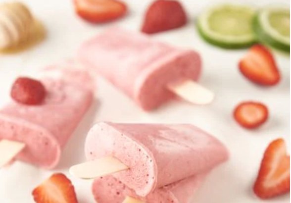 Homemade Strawberry Frozen Yogurt Popsicles for Kids - Little Kids Business 
